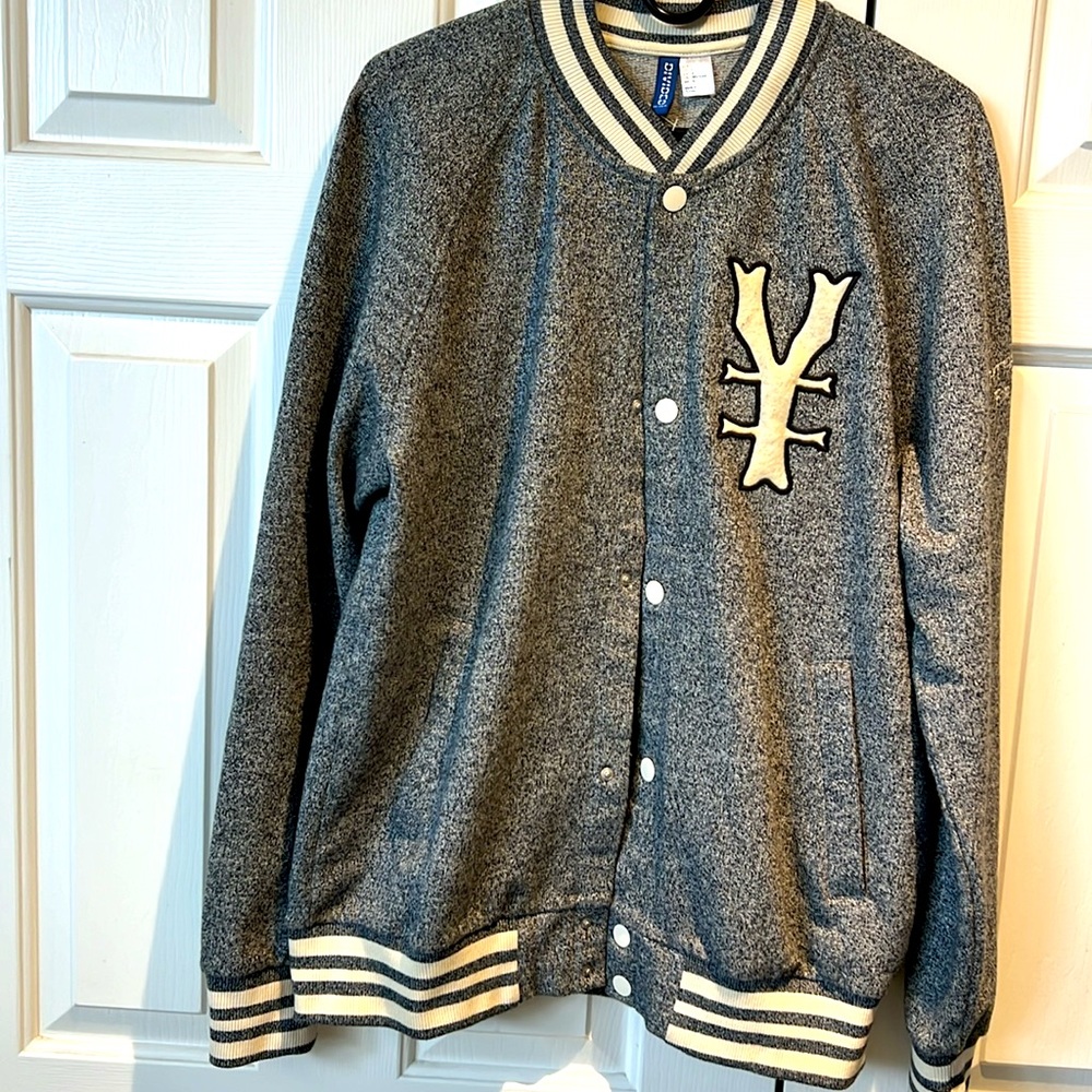 Letterman Type Sweater Jacket Divided by H&M